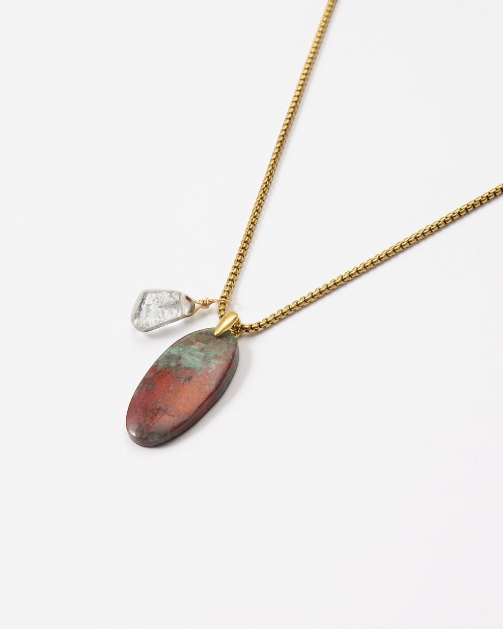 Elsita Jewelry Horizon IV necklace featuring an oval Sonora sunset stone and green quartz accent on a gold-tone chain.